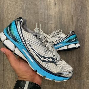 SAUCONY TRIUMPH 10 running shoes ✨🏃🏼♀️